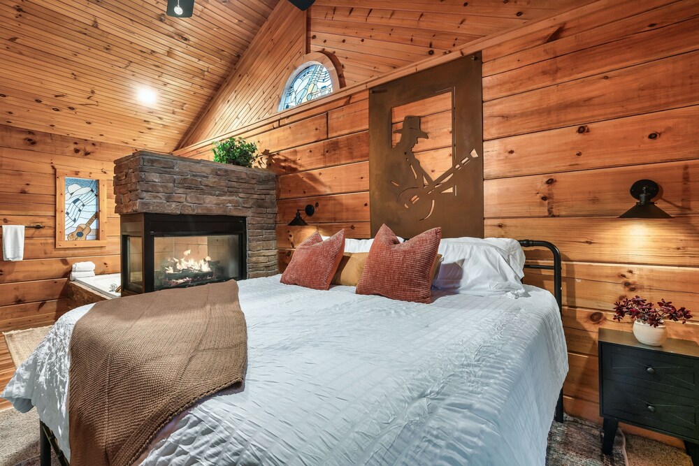 Picture Idea: Romantic Getaway Cabin With King Bed Soaking Tub Dual Fireplaces