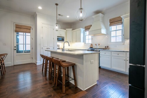 The Aimee, 4BR Luxe by Velvet Ditch Villas