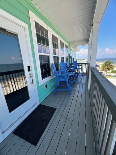 BEACHFRONT "Turtles Nest" Delight in Bald Point- New Listing w/ Private Beach