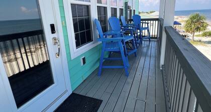 BEACHFRONT "Turtles Nest" Delight in Bald Point- New Listing w/ Private Beach