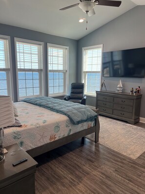 4 bedrooms, iron/ironing board, free WiFi, bed sheets