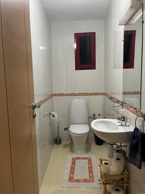 Bathroom - Enjoyable 3-bedroom apartment with AC in Marrakech (Marrakech)