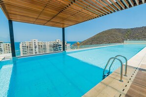 Pool - Family-Friendly Modern 2BR/2BA • Steps to Beach (Santa Marta)