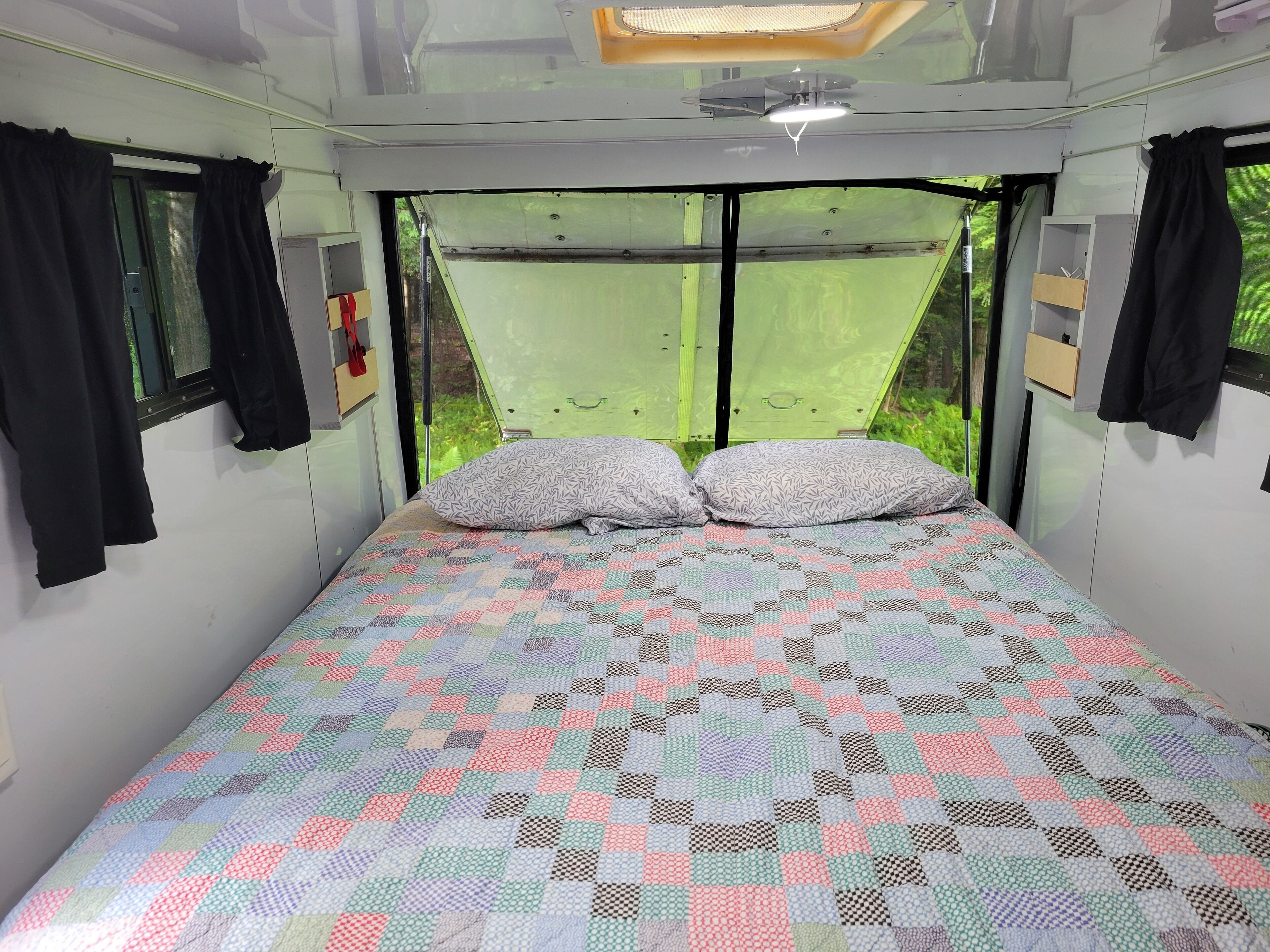 1 dormitorio y ropa de cama