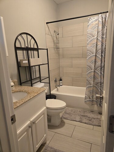 Private Cottage Pad - Weekly or Monthly