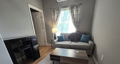 Private Cottage Pad - Weekly or Monthly