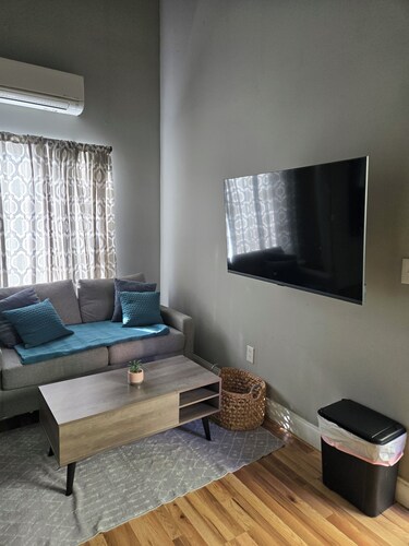 Private Cottage Pad - Weekly or Monthly