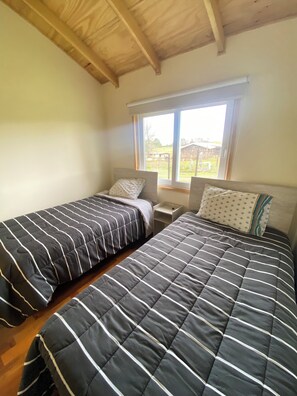 3 bedrooms, bed sheets