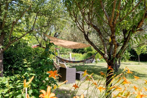 Bed and Breakfast 'Chambre' with Private Terrace, Shared Garden and Wi-Fi