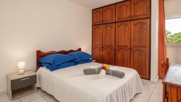 3 chambres, fer et planche Ă repasser, Wi-Fi gratuit, draps fournis