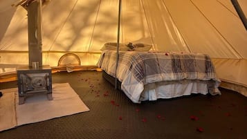 Glamping Romántico para Parejas con Calentón de Leña