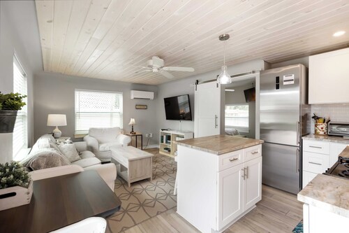 Welcome to our cottages 1 mile from the Gorgeous White Siesta Key Beach