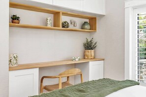 3 bedrooms, desk, iron/ironing board, travel cot