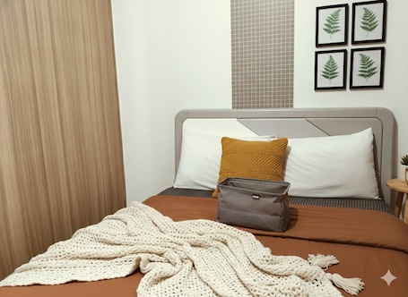 Habitación doble, vistas a la ciudad | Wifi gratis