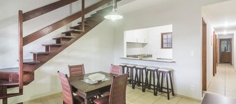 Casa 4Q em Condomínio c\/ Piscina NAT0202