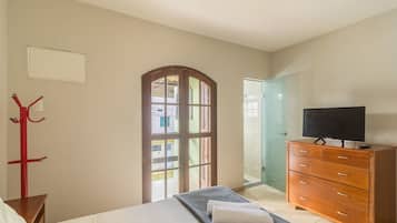 Basic Villa | 4 bedrooms, free WiFi