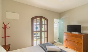 4 bedrooms, free WiFi