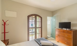 4 bedrooms, free WiFi