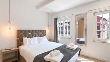 1 chambre, fer et planche à repasser, accès Internet, draps fournis