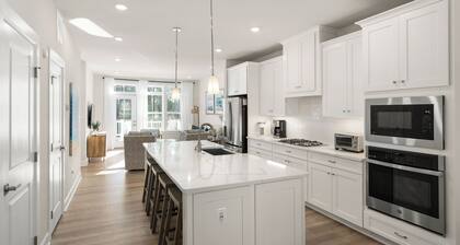 New 5BR/4.5 Bath Luxury Villa in Lewes, DE - Walking Distance to Lewes Beach!