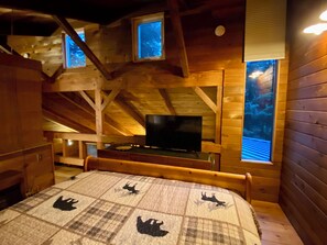 3 bedrooms, iron/ironing board, travel cot, free WiFi