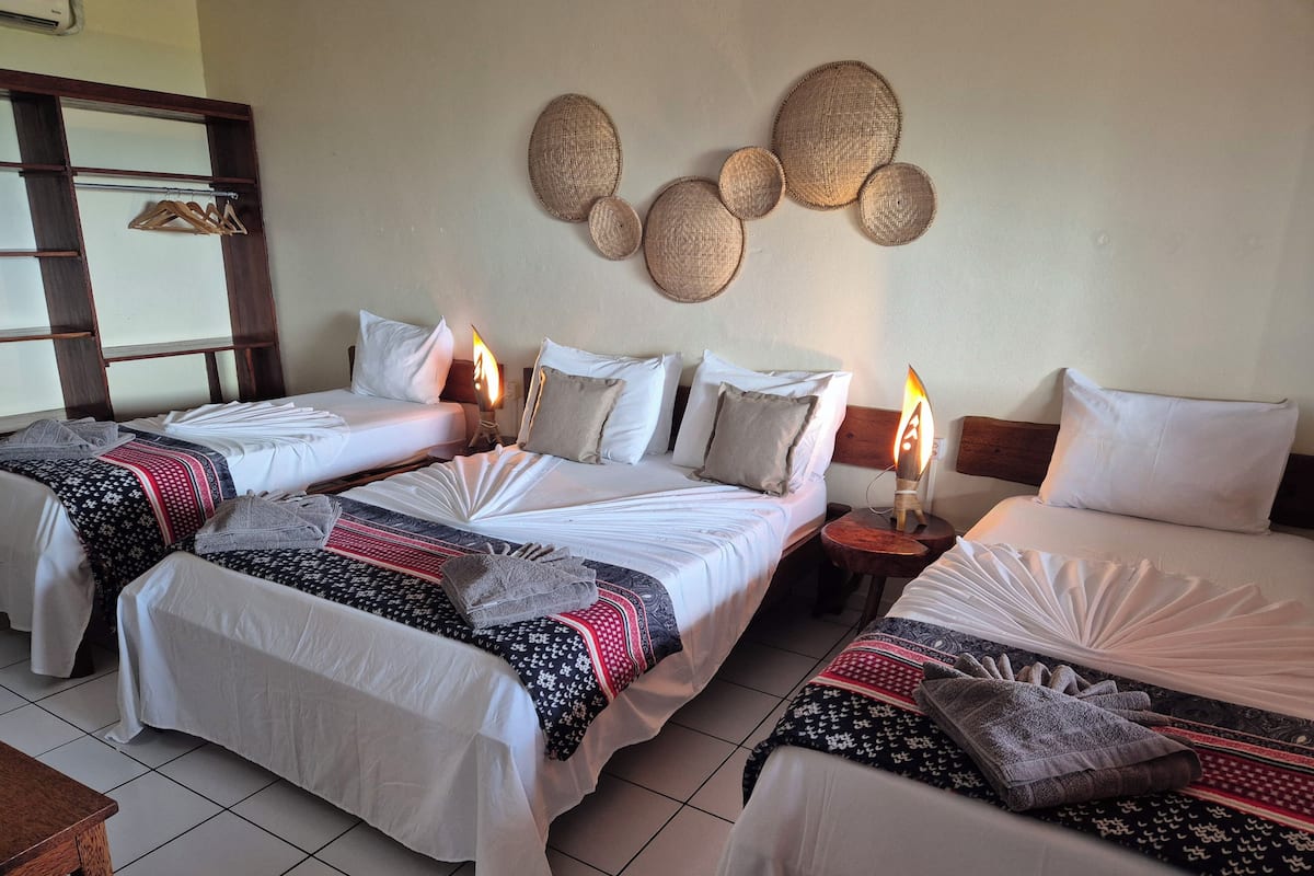 Comfort Quadruple Room, Sea View | Free WiFi
