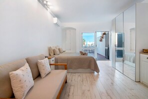 Iron/ironing board, WiFi, bed sheets, wheelchair access