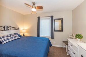 2 bedrooms, internet, bed sheets