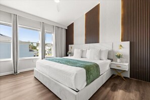 3 bedrooms, iron/ironing board, WiFi, bed sheets