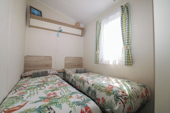 3 bedrooms, individually decorated, individually furnished