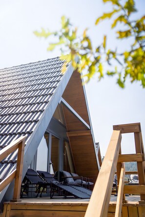 Terrace/patio - Chalet 'Luna in Rio' with Mountain View, Wi-Fi and Air Conditioning (Ermelo)