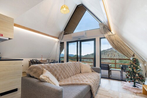 Chalet 'Luna in Rio' with Mountain View, Wi-Fi and Air Conditioning