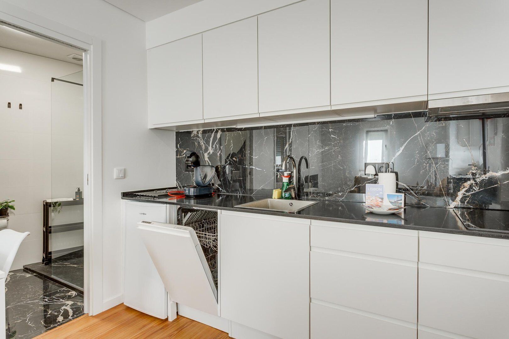 Fridge, microwave, dishwasher, coffee/tea maker