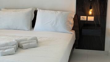 Double or Twin Room | Desk, free WiFi
