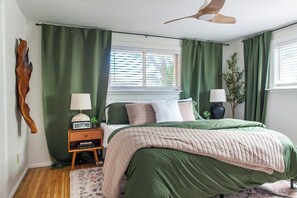 3 bedrooms, desk, iron/ironing board, travel cot - Chic 3Bd W/Hot Tub: Embrace the Outdoors! (Colorado Springs)