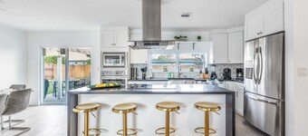 Pool, Hot Tub & Putting Green Near Deerfield Beach Oasis on Fourth by Avantstay