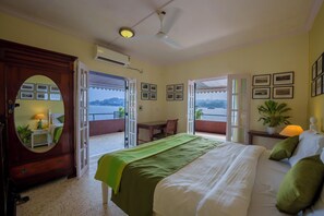 3 bedrooms, iron/ironing board, WiFi, bed sheets - Marvelous 3-bedroom villa with AC in GA (GA)