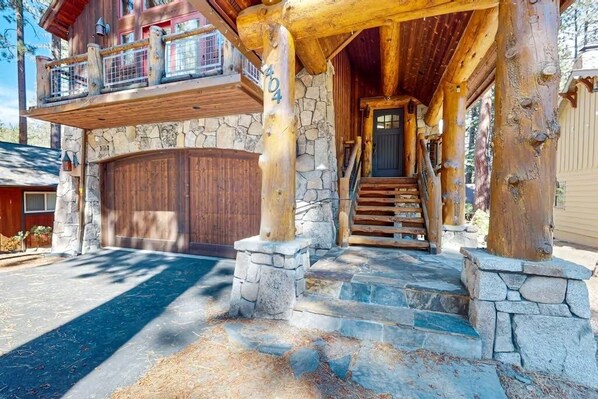 المنطقة المحيطة بالمنشأة