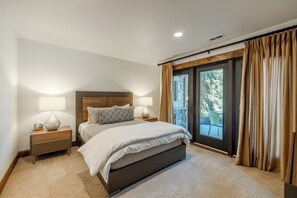 3 chambres, fer et planche à repasser, lit parapluie, Wi-Fi gratuit