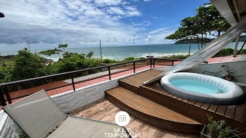 Bañera de hidromasaje privada