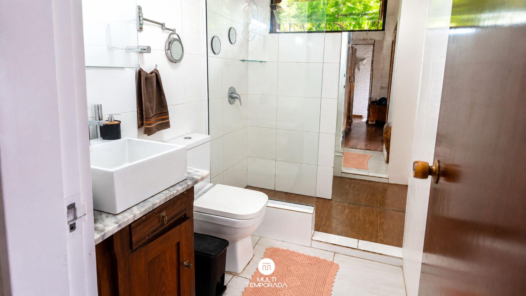Suíte Água Viva com Jacuzzi - Ondas da Grande - Penha - SC | Bathroom | Shower, hair dryer, towels, toilet paper
