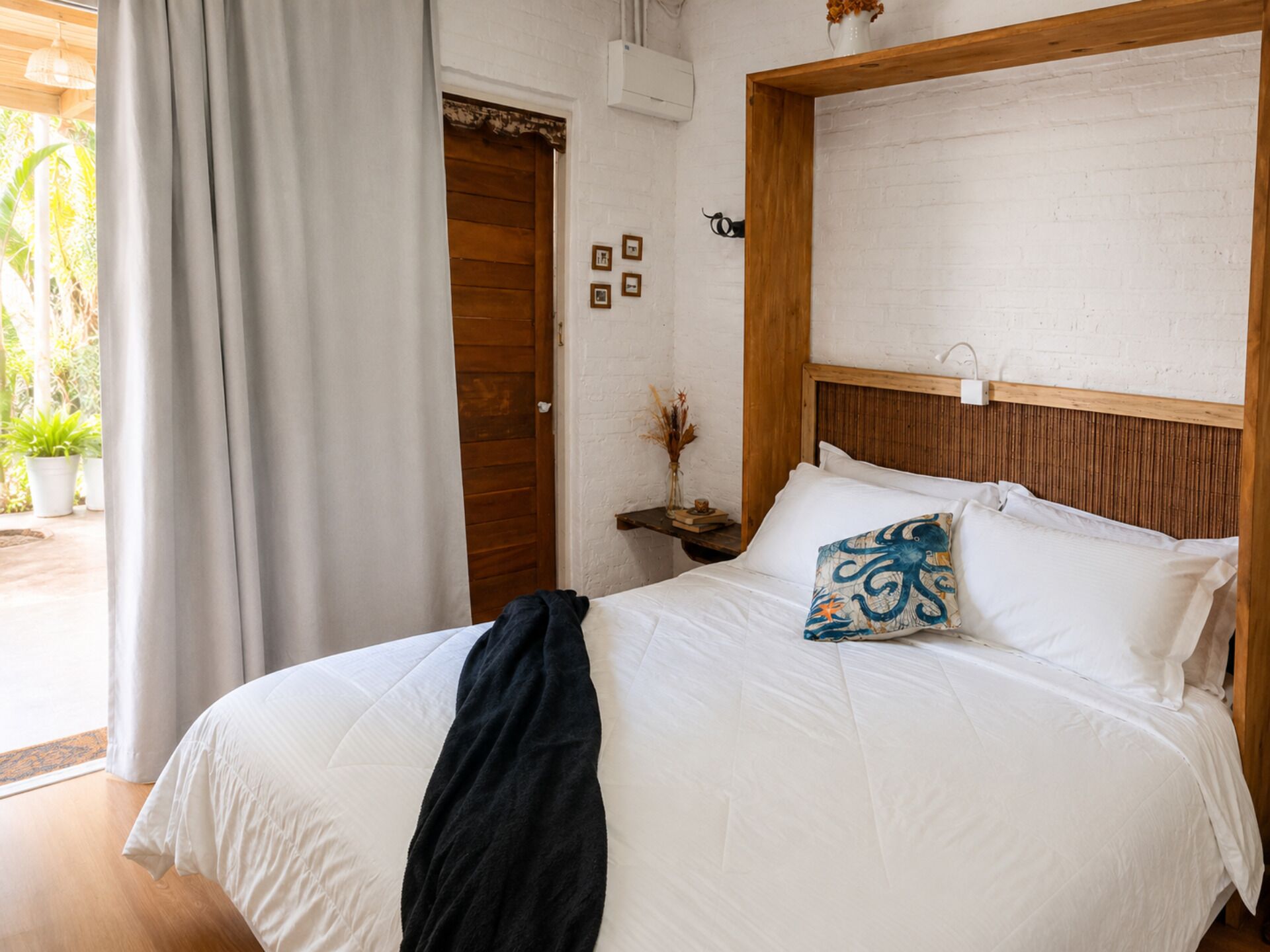 Sábanas de algodón egipcio, ropa de cama de alta calidad y wifi gratis 
