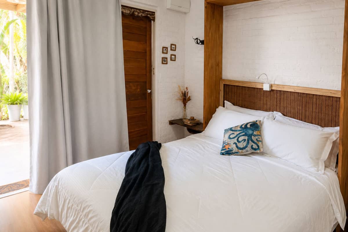 Suíte Tartaruga - Ondas da Grande - Penha - SC | Egyptian cotton sheets, premium bedding, free WiFi