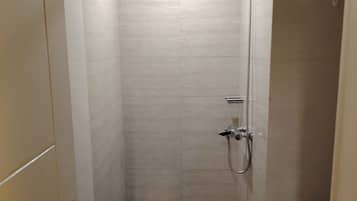 Double Room, City View | Bathroom | Shower, hair dryer, towels