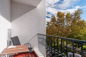 Property grounds - 'Simbiose' Room with Balcony, Wi-Fi and Air Conditioning (Carcavelos)