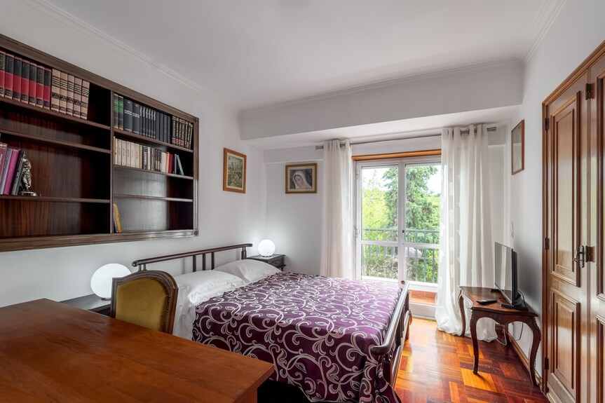 'Simbiose' Room With Balcony, Wi-fi And Air Conditioning - Oeiras