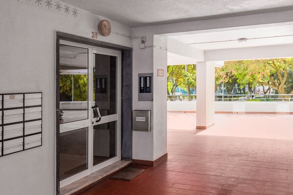 Property grounds - 'Simbiose' Room with Balcony, Wi-Fi and Air Conditioning (Carcavelos)