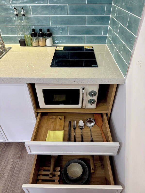 In-room dining - Cham's Hotel & Homestay (Ho Chi Minh City)