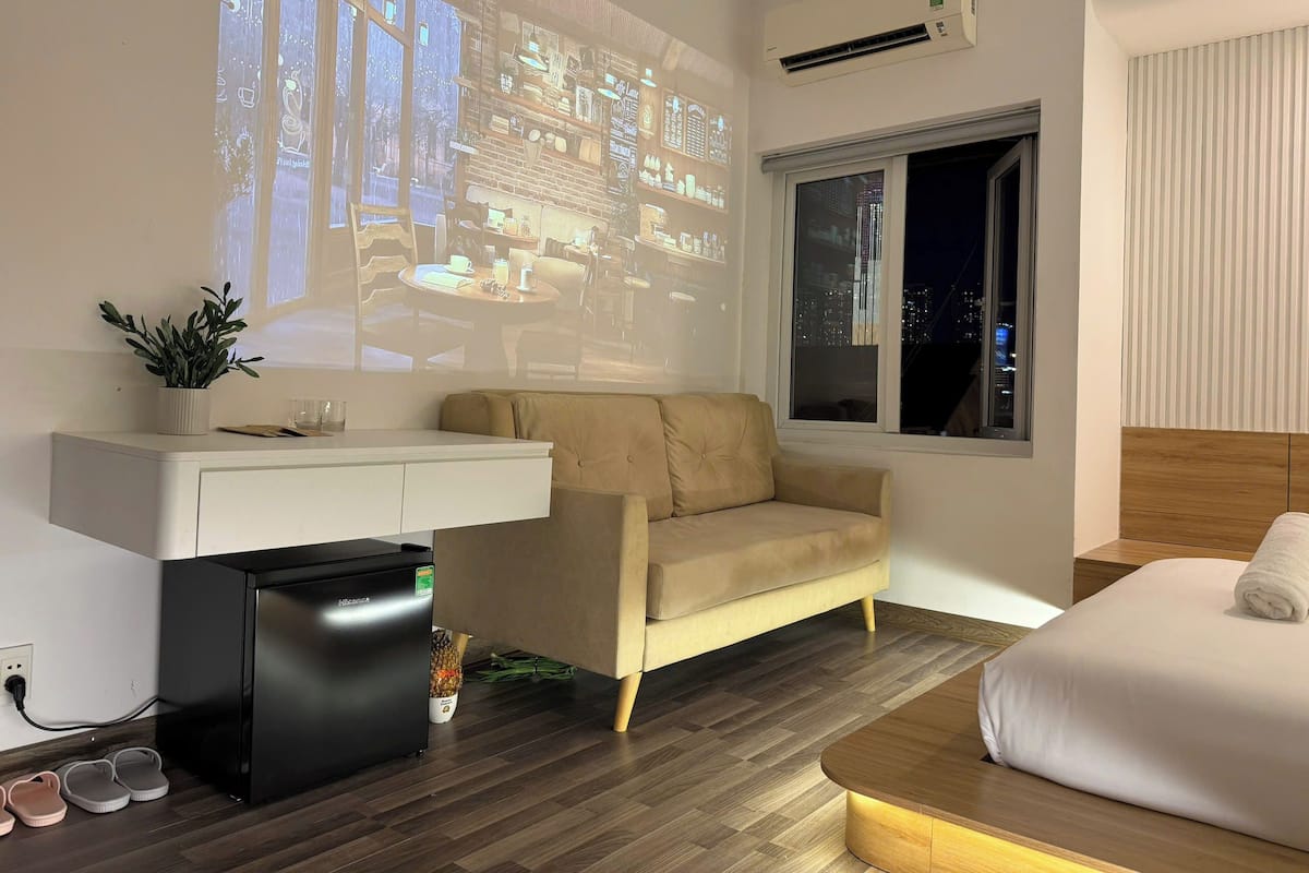 Suíte estúdio elite, vista para a cidade | Roupas de cama premium, camas Select Comfort, frigobar
