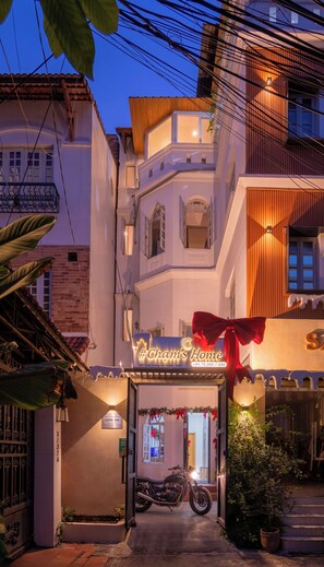 Exterior detail - Cham's Hotel & Homestay (Ho Chi Minh City)